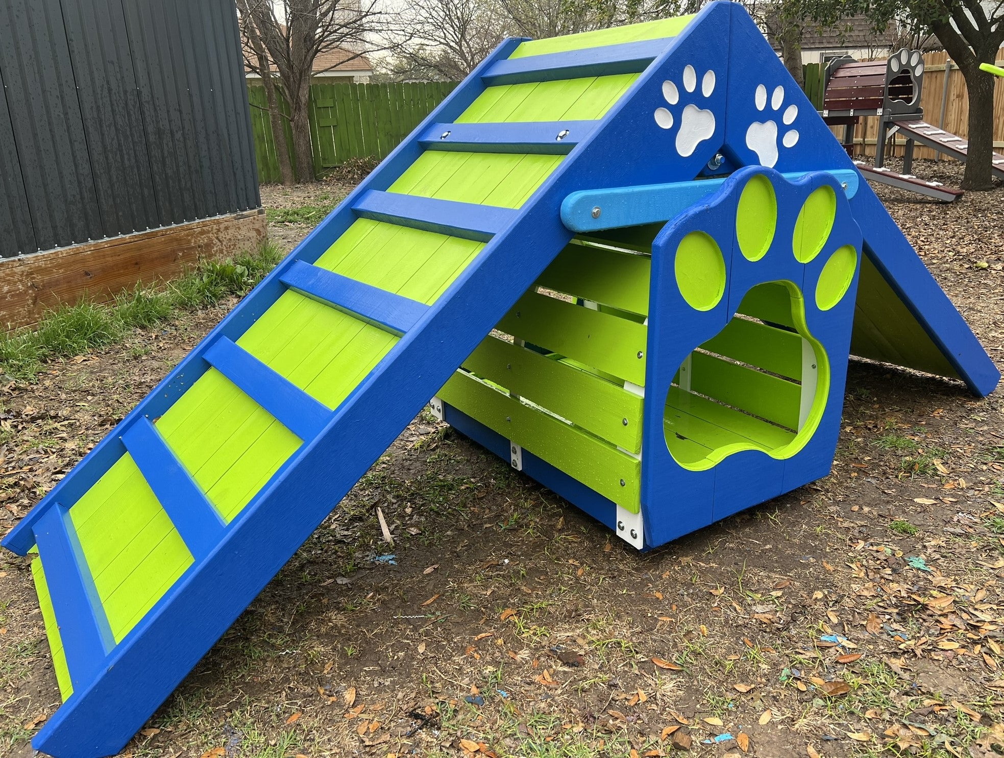 Puppy Scapes A-Frame with Tunnel