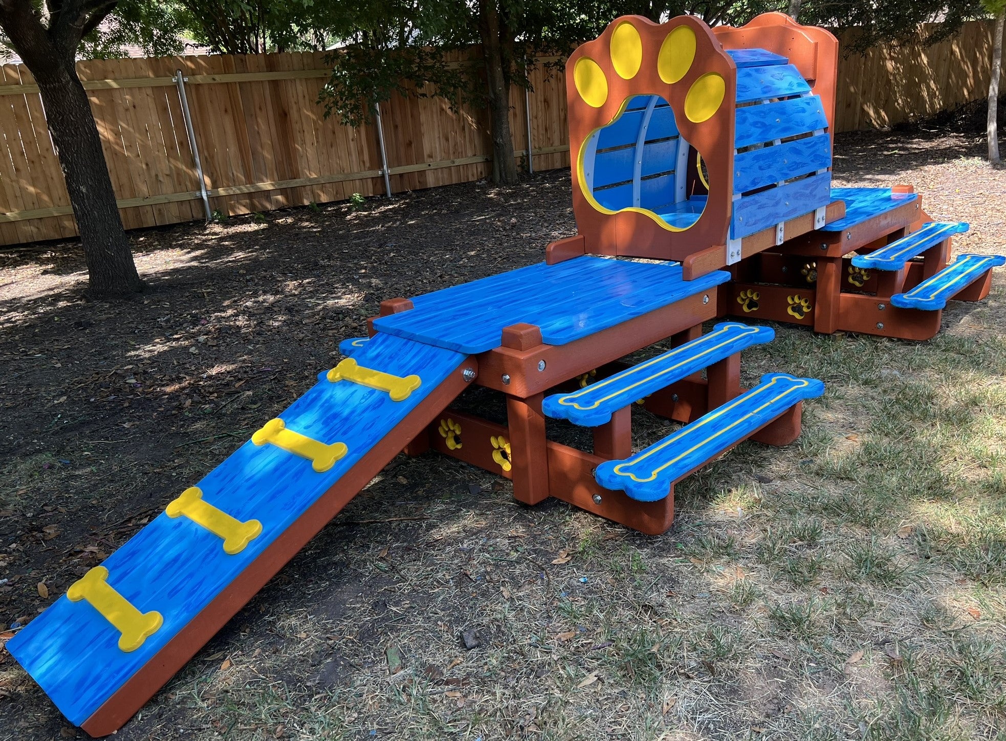 Puppy Scapes Double Platform with Tunnel