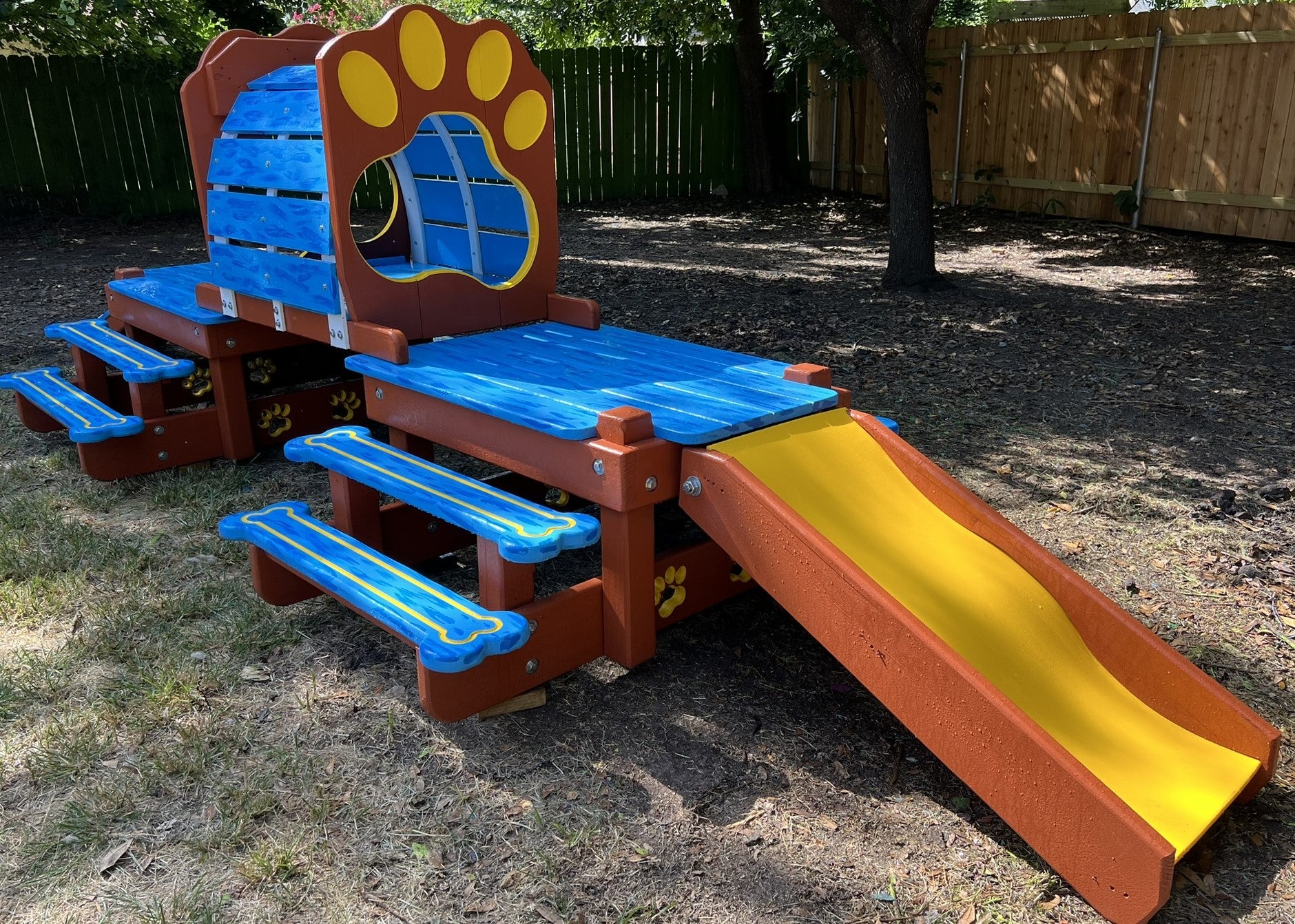 Puppy Scapes Double Platform with Tunnel