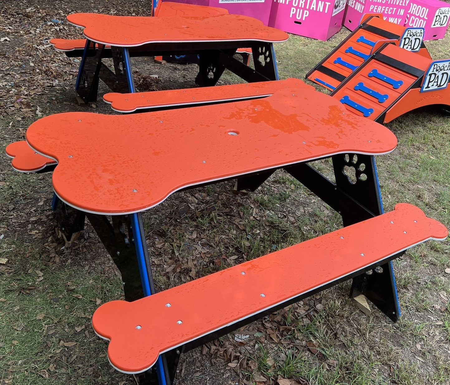 Puppy Scapes Picnic Table in HDPE