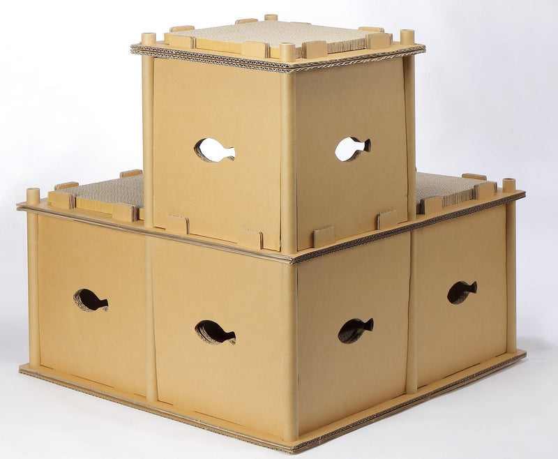 Petique Feline Fortress Cat House